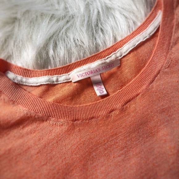 VICTORIA’S Secret Linen Blend Pullover Size Small - Picture 3 of 3